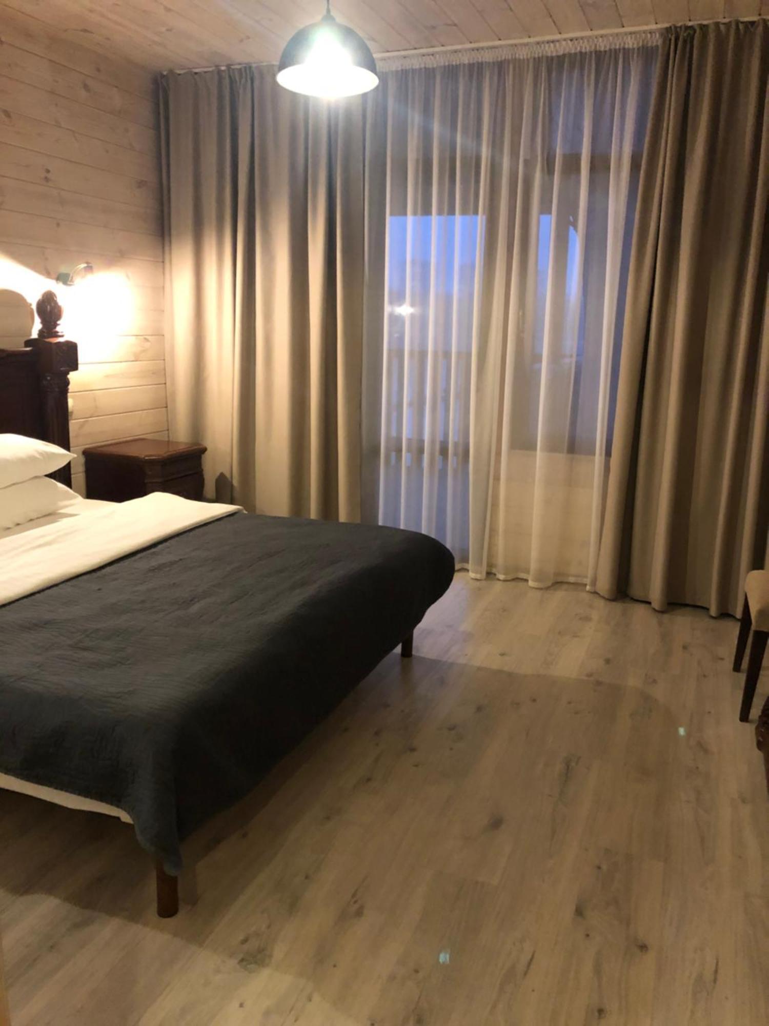 Hotel Fregat Kiev Exteriör bild