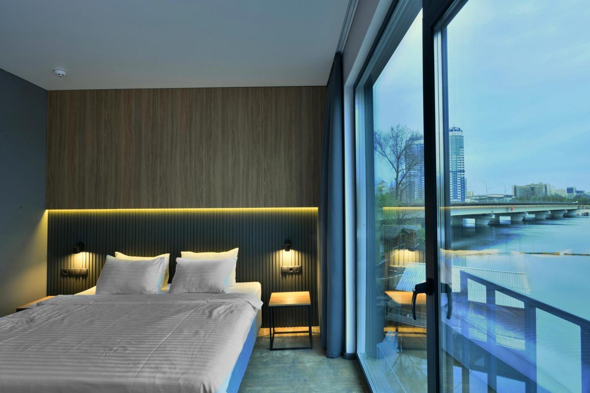 Hotel Fregat Kiev Exteriör bild