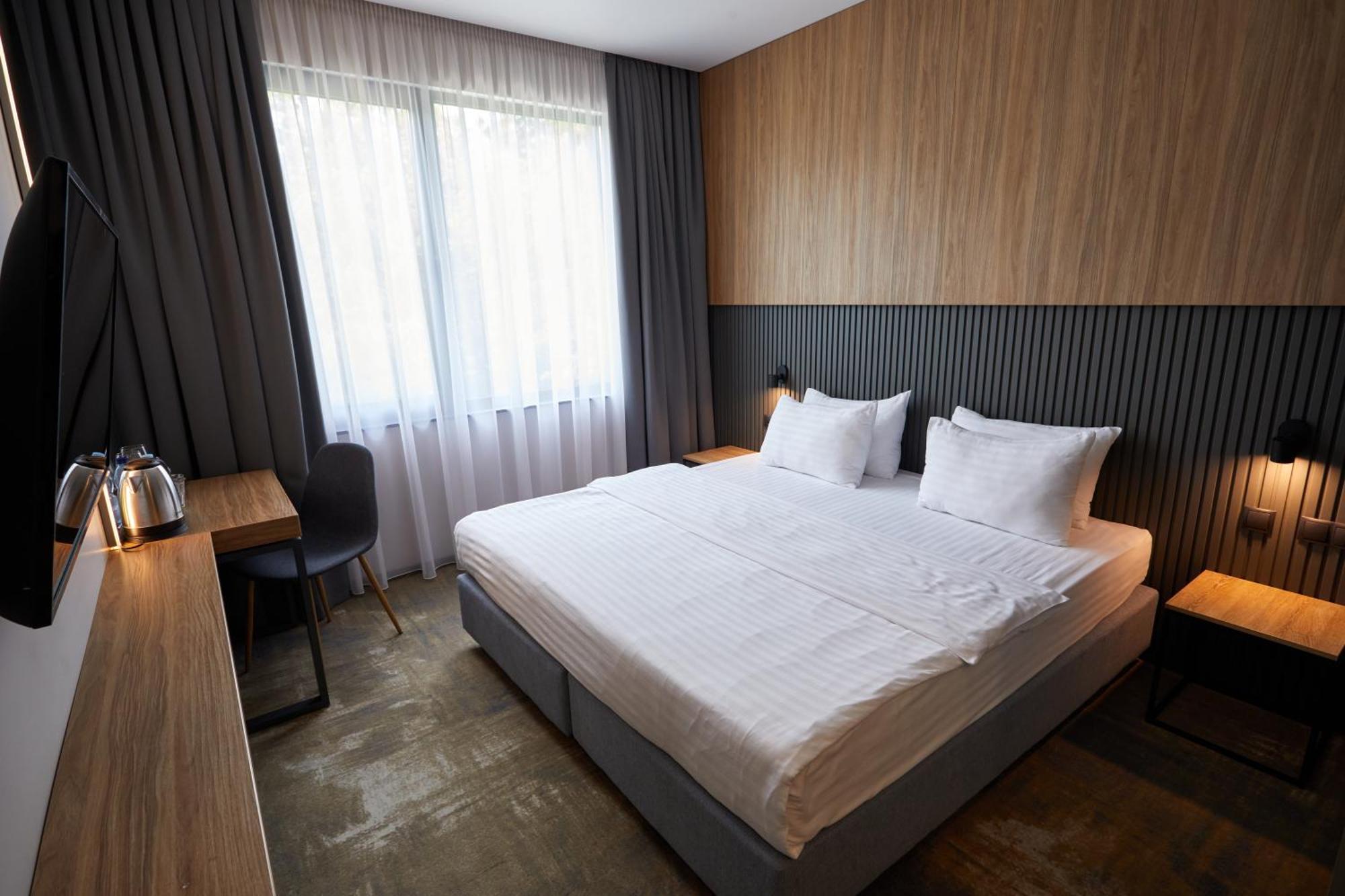 Hotel Fregat Kiev Exteriör bild