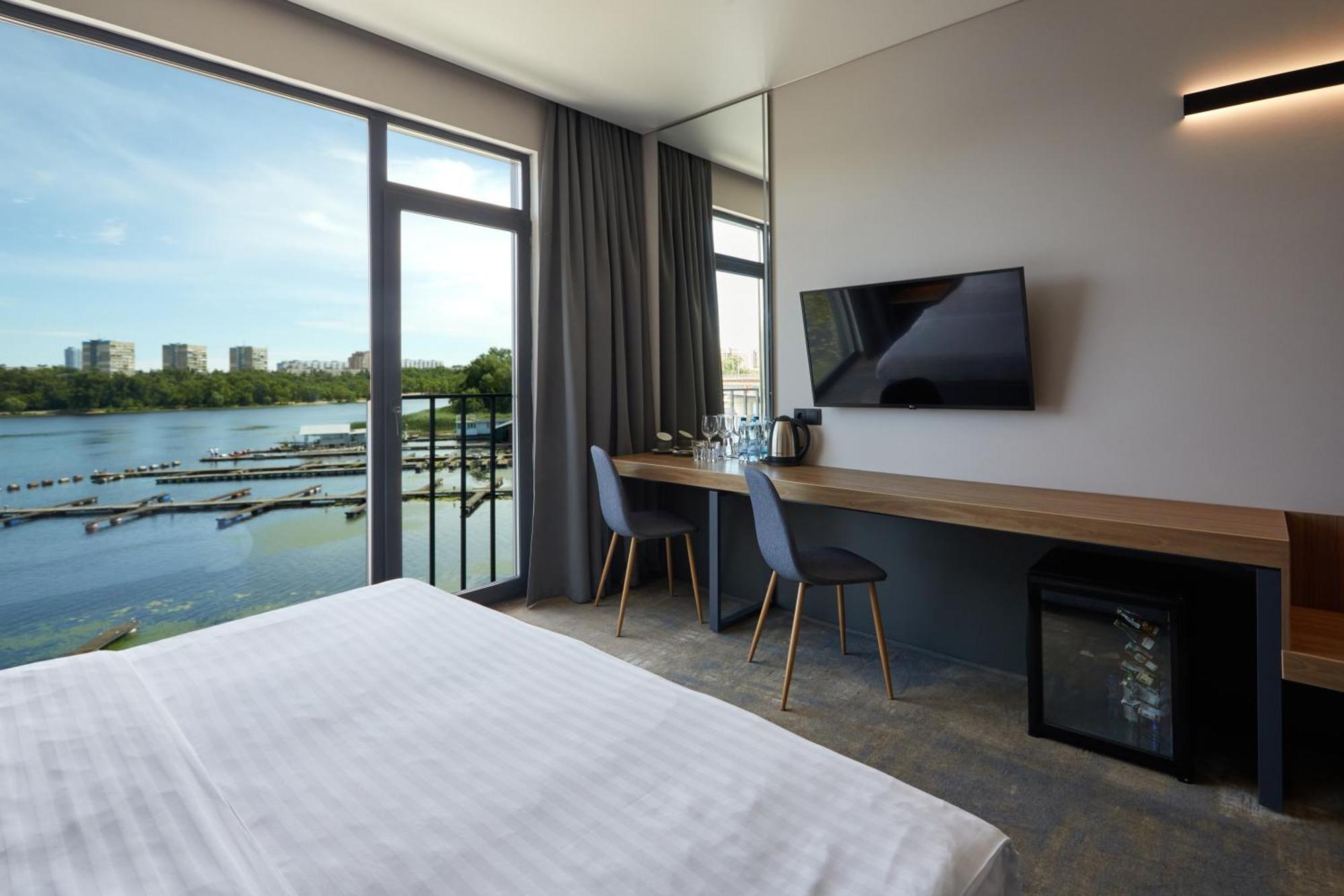 Hotel Fregat Kiev Exteriör bild