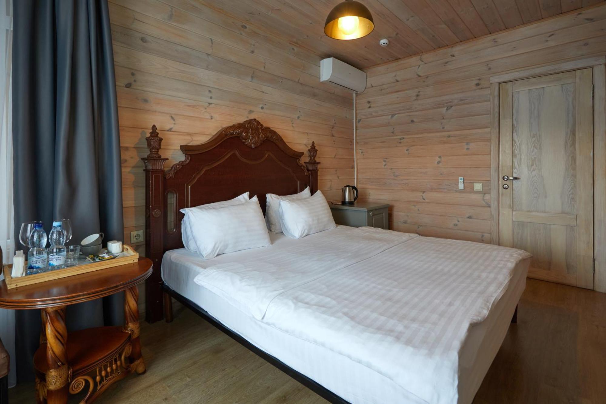 Hotel Fregat Kiev Exteriör bild
